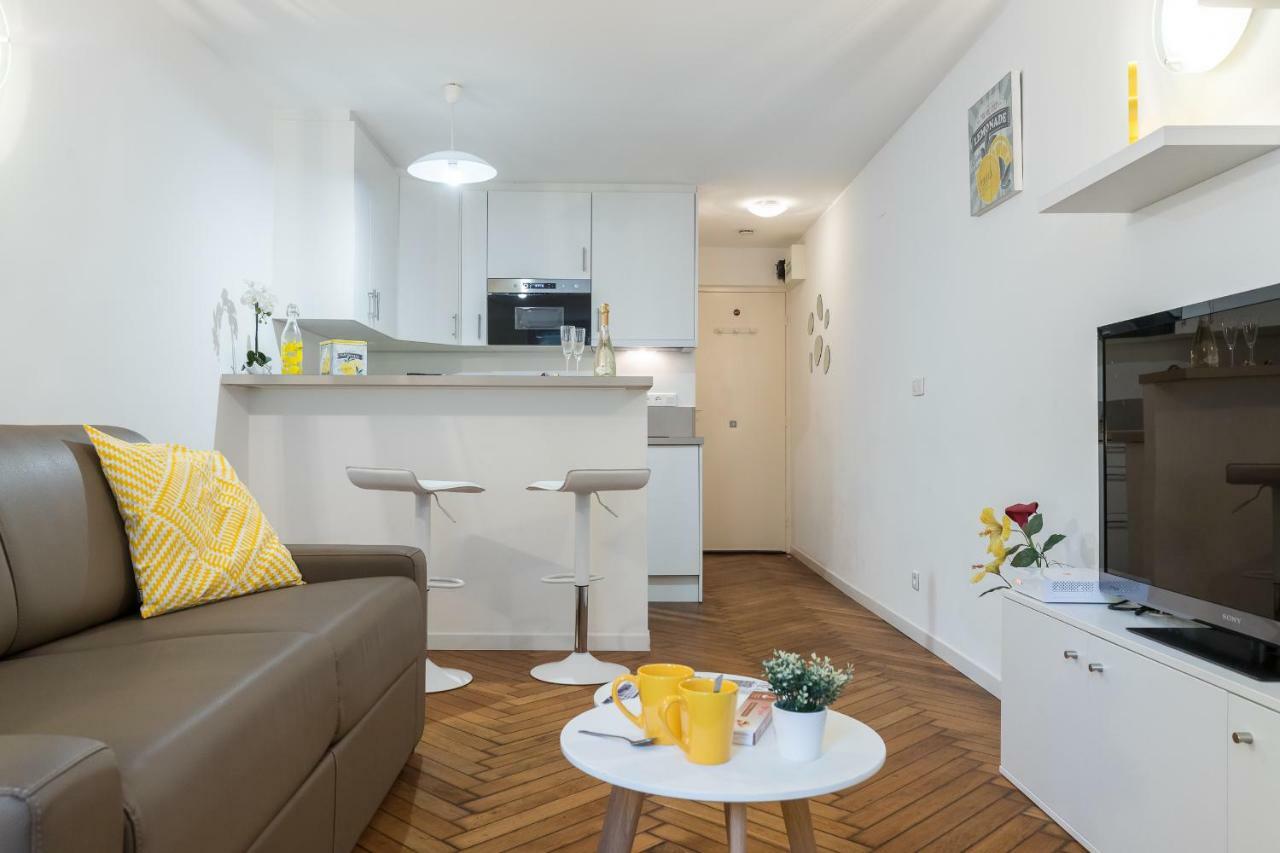 Cosy Malte Apartment ม็องตง ภายนอก รูปภาพ